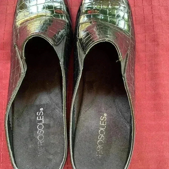 Aerosoles Womens Black Patent Slip On Mule Clogs 10 excellent condition - Picture 8 of 16